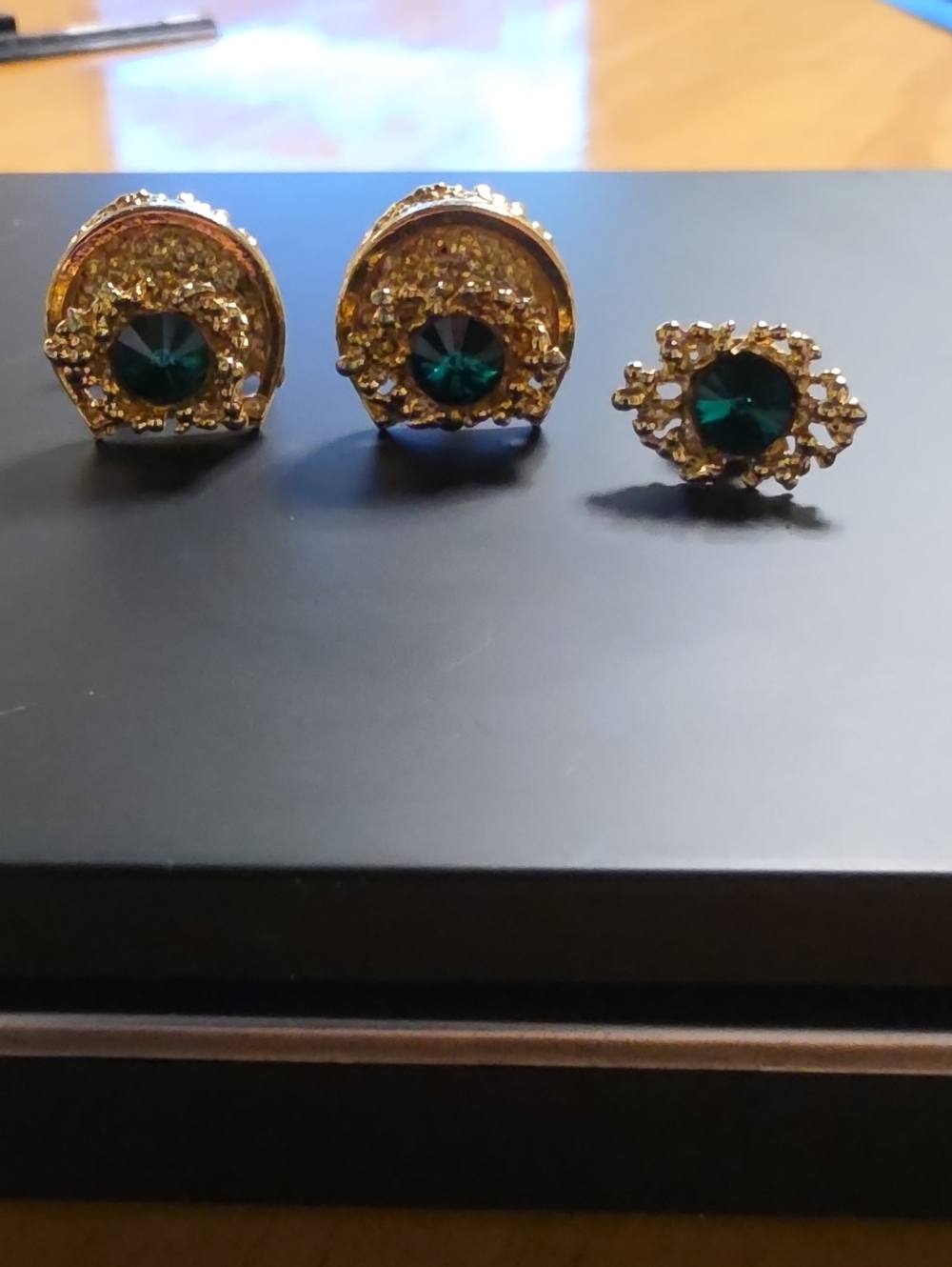 Vintage Gold-Tone Cufflinks & Tie Tack Set – Green Rhinestone Accent